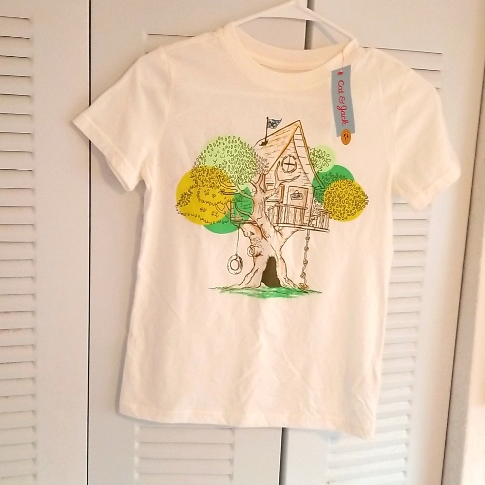 Graphic tee